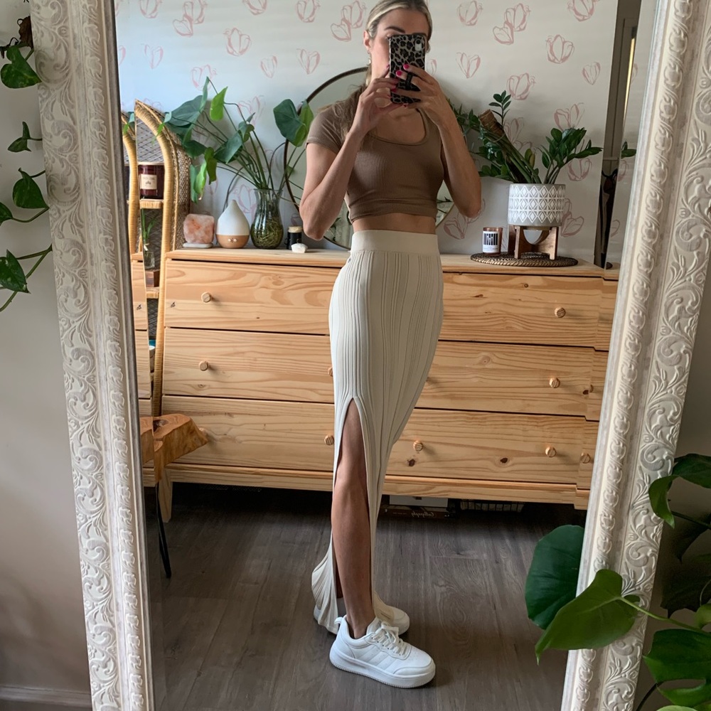 GUESS ribbed maxi skirt